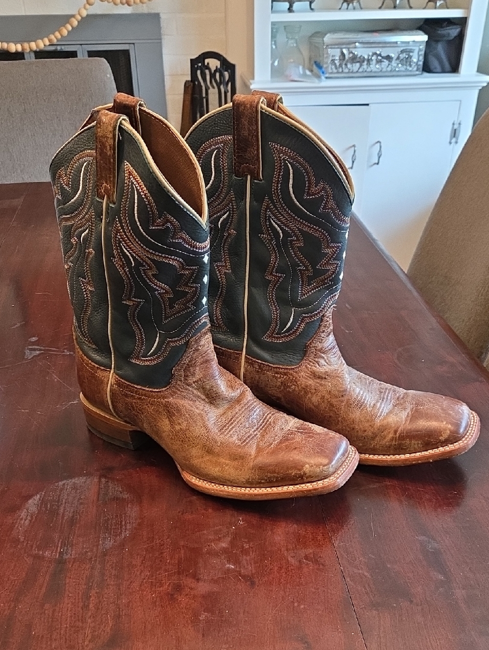 Cody James Broad Square Toe Boots. 10.5 Men